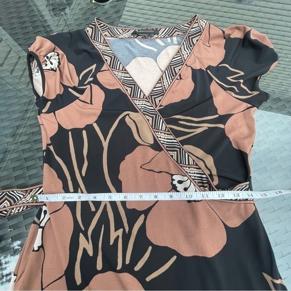 Bcbg MAXAZRIA $300 Black Brown Floral Belted Wrap Dress knee length Sz M - Picture 13 of 13